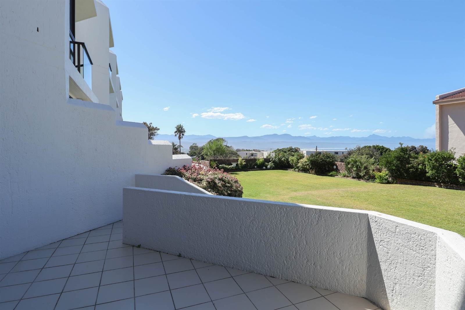 3 Bed Apartment in Plettenberg Bay photo number 4
