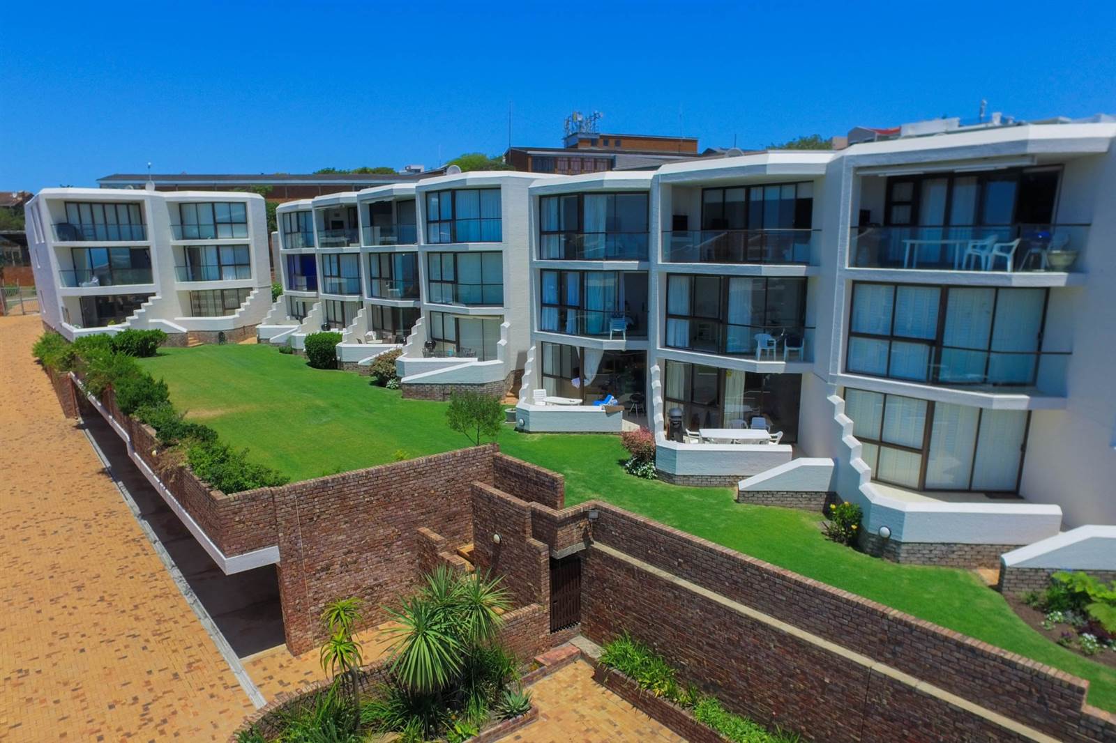 3 Bed Apartment in Plettenberg Bay photo number 27