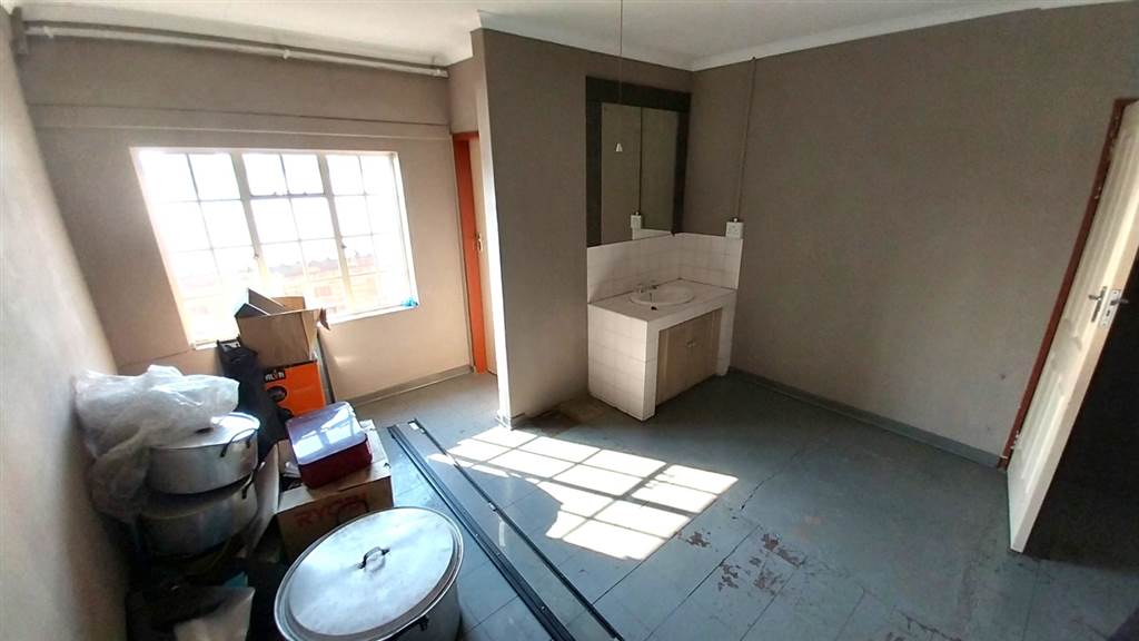 300  m² Industrial space in Benoni Central photo number 4