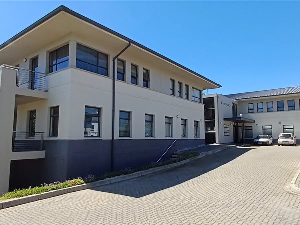 389  m² Commercial space