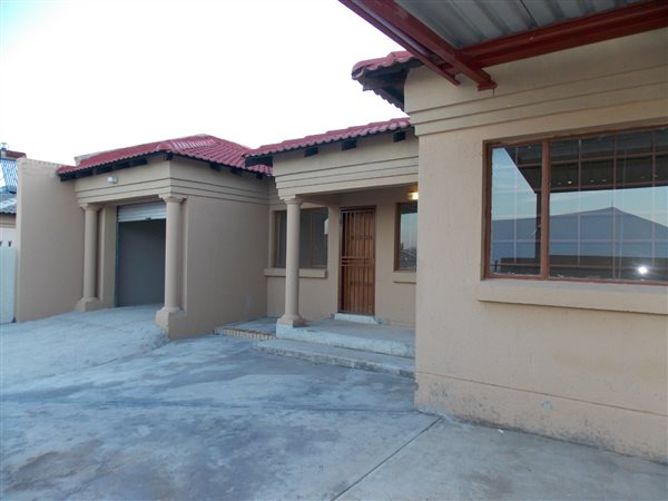 3 Bedroom House 3 Bedroom House