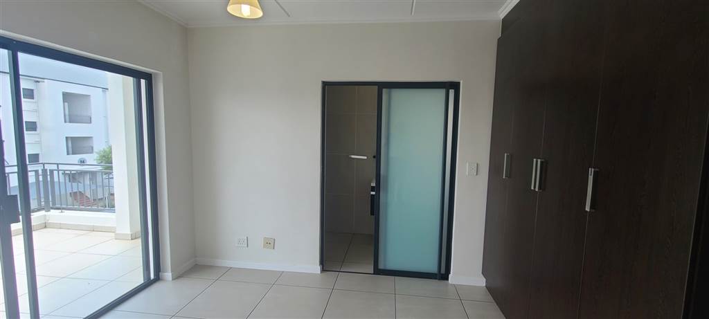 2 Bed Townhouse in Edenvale photo number 8