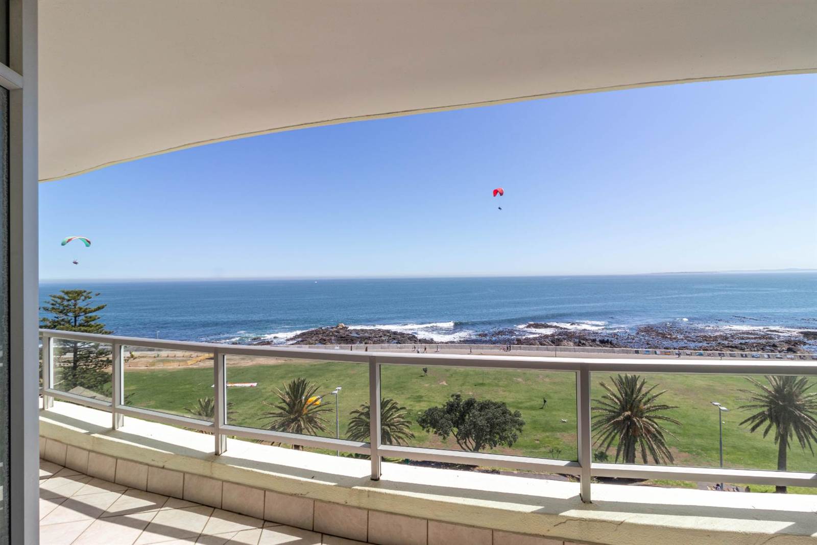 4 Bed Apartment in Sea Point photo number 20