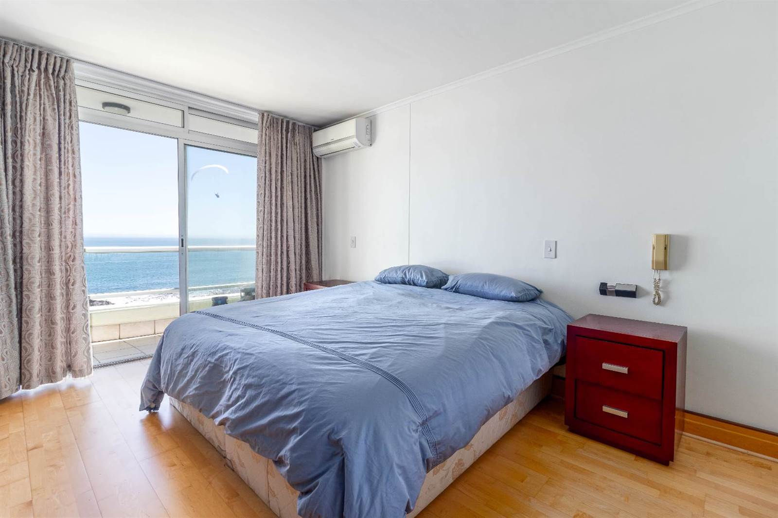 4 Bed Apartment in Sea Point photo number 21