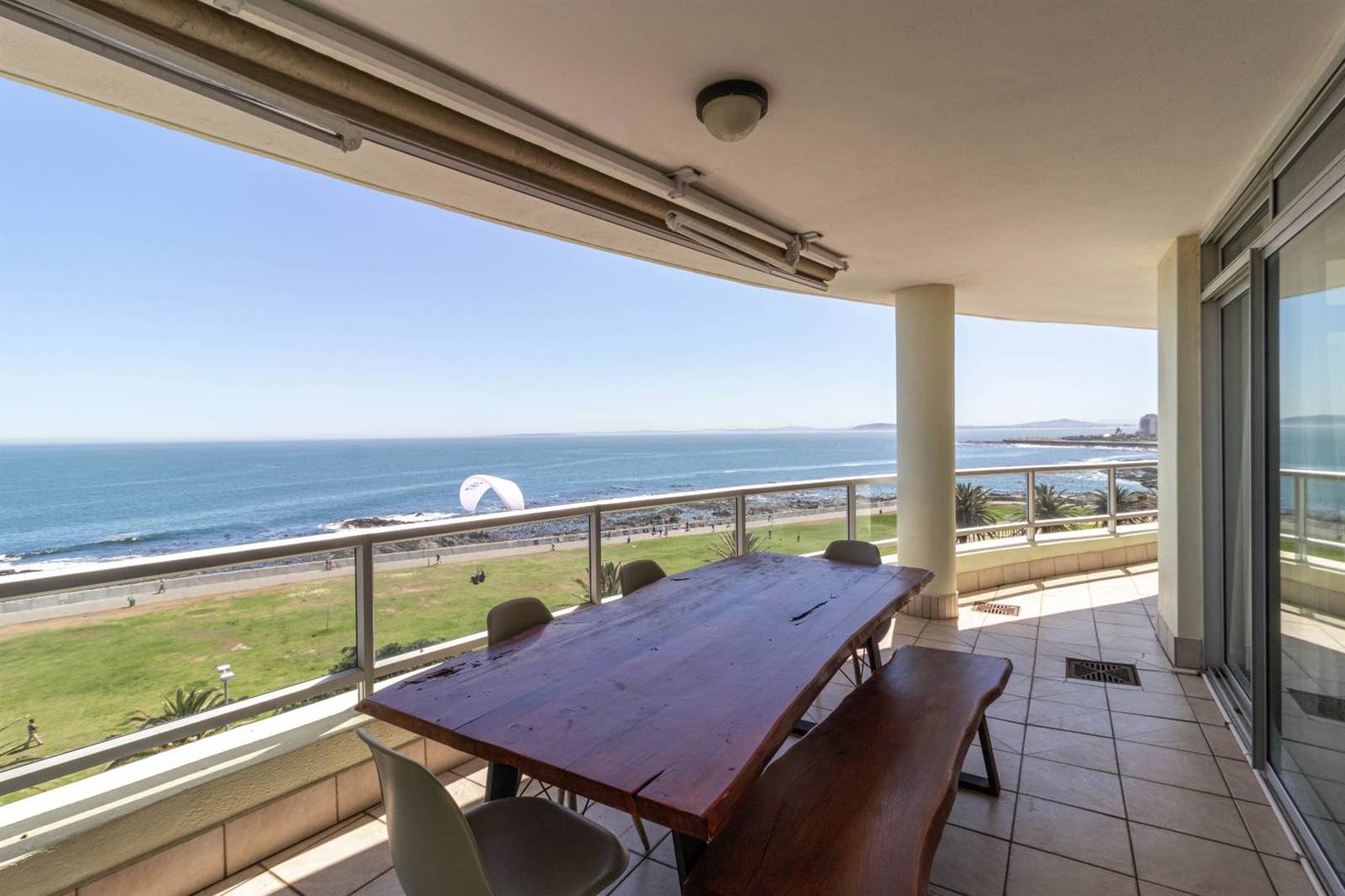 4 Bed Apartment in Sea Point photo number 24