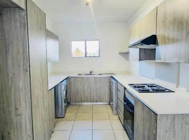 3 Bed House in Edenvale photo number 4