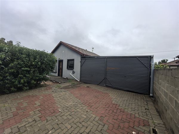 2 Bedroom House 2 Bedroom House