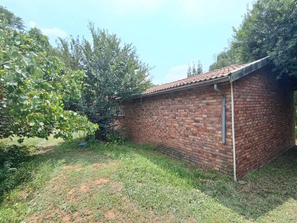 9000 m² Smallholding in President Park photo number 25