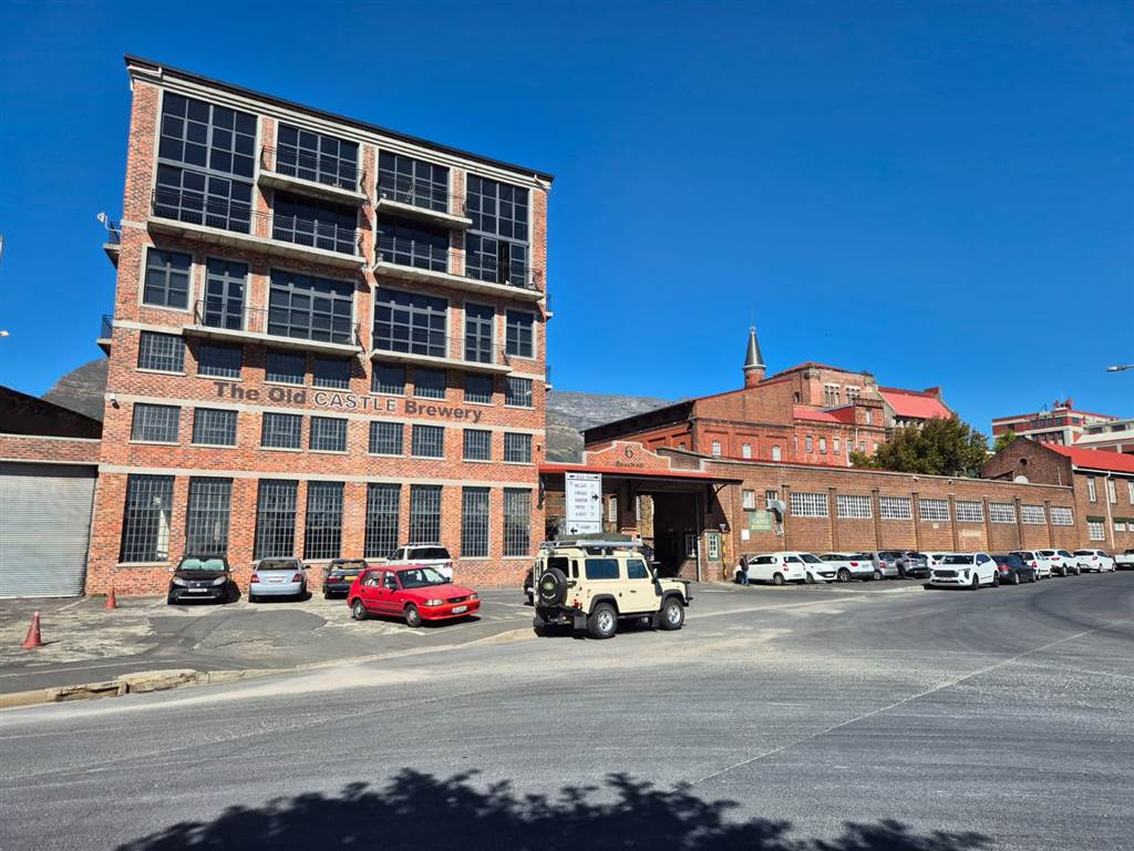 256 m² Commercial space 256 m² Commercial space