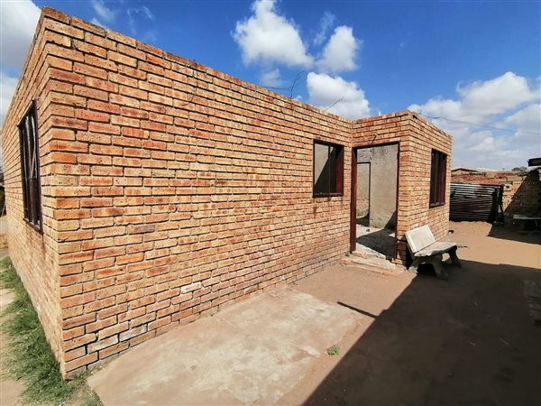 2 Bedroom House 2 Bedroom House