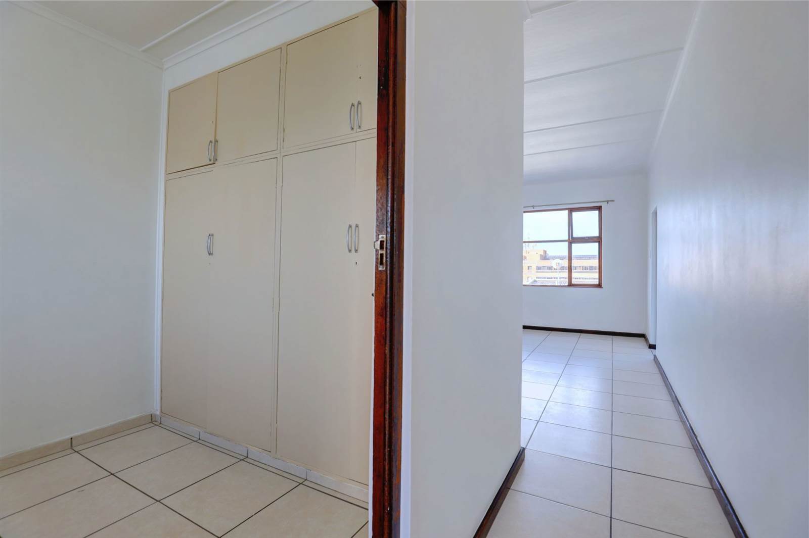2 Bed Apartment in Mossel Bay photo number 19