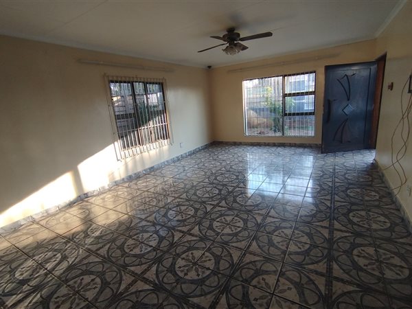 2 Bedroom House 2 Bedroom House
