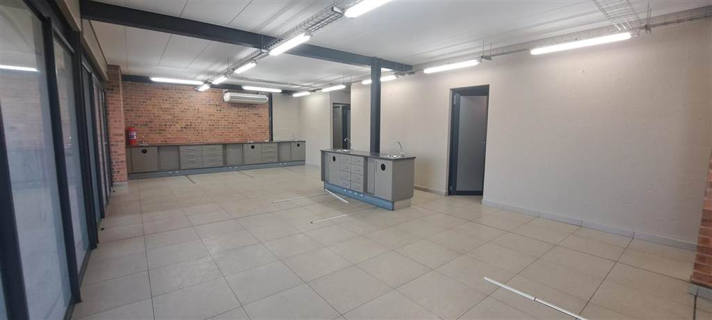 265  m² Commercial space in Middelburg Central photo number 12