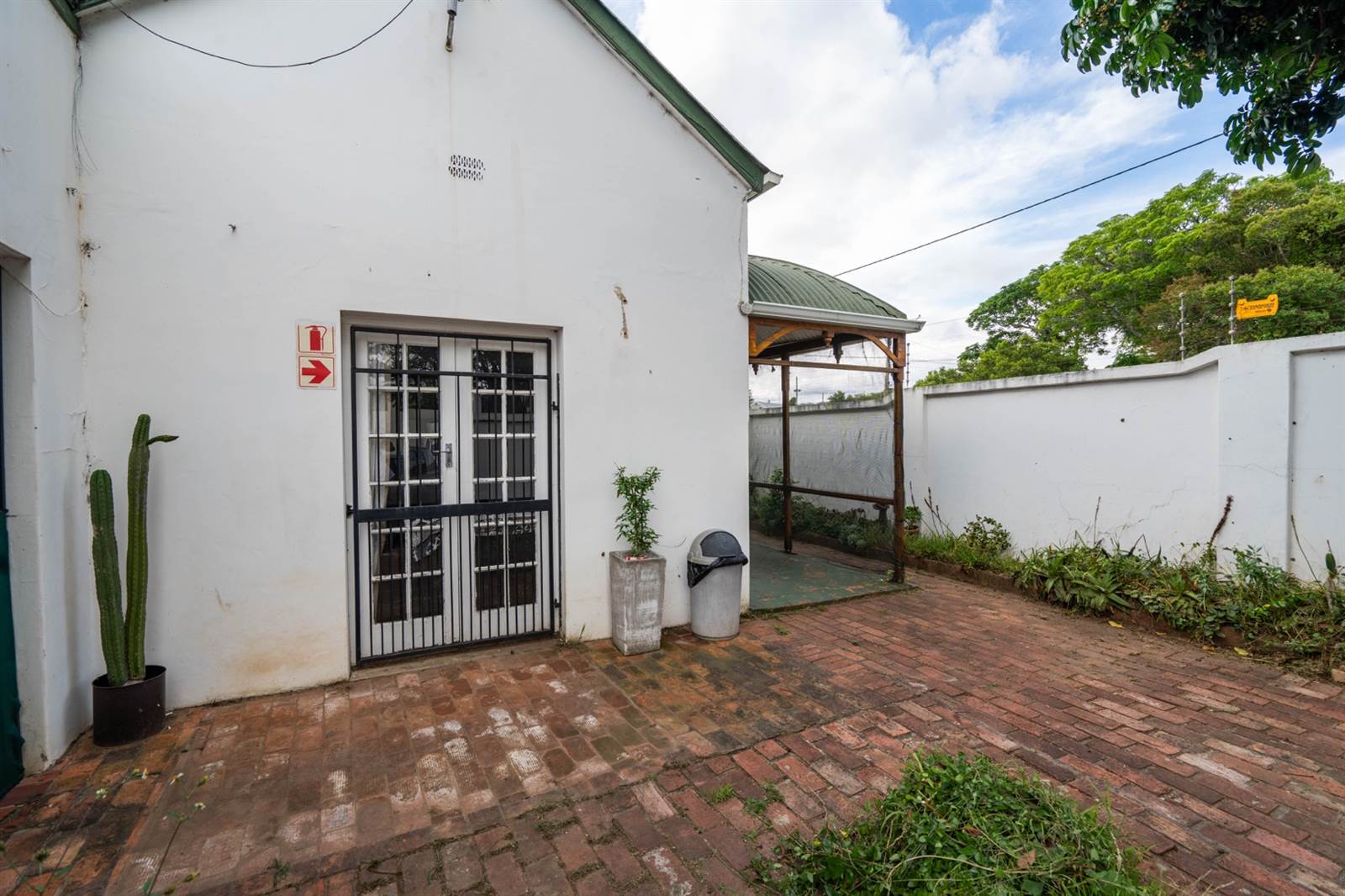 3 Bed Townhouse in Grahamstown Central photo number 7