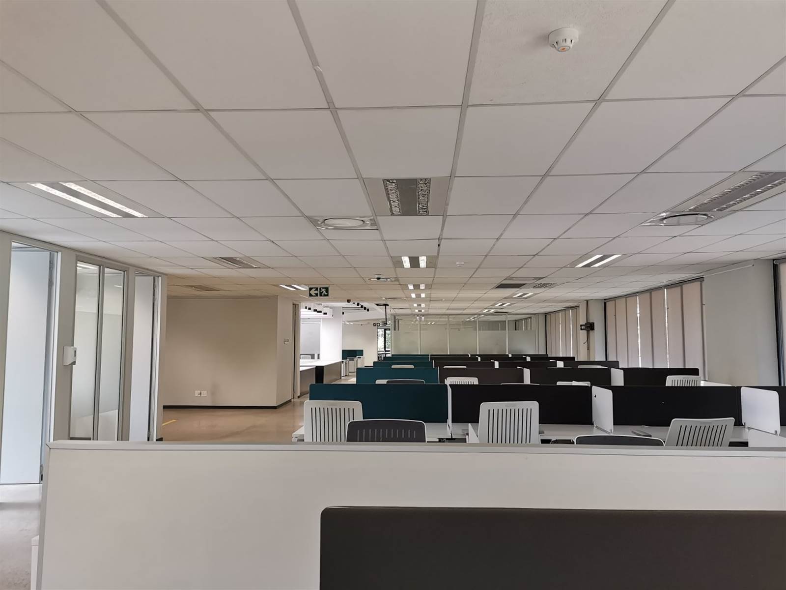 684  m² Office Space in Constantia Kloof photo number 6