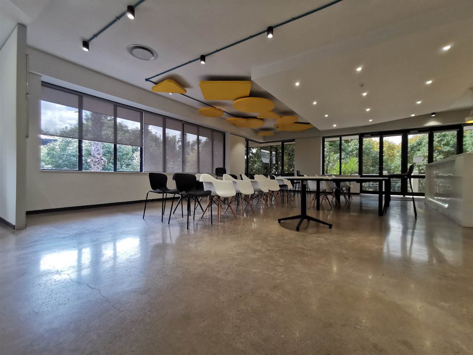684  m² Office Space in Constantia Kloof photo number 18