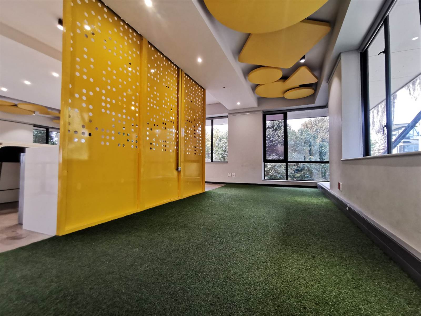 684  m² Office Space in Constantia Kloof photo number 20