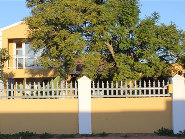 4 Bedroom House 4 Bedroom House