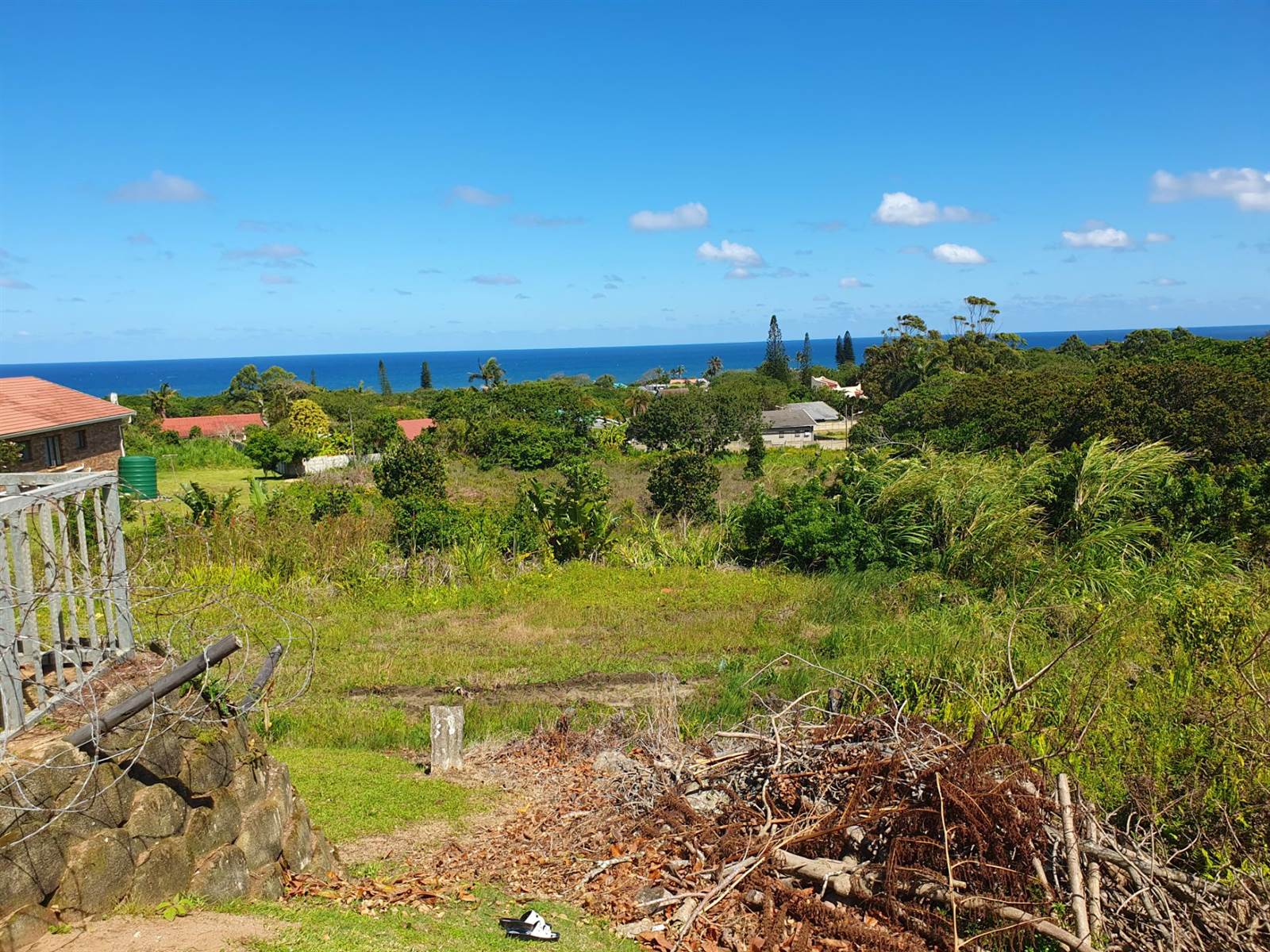 1366 m² Land available in Port Edward photo number 2