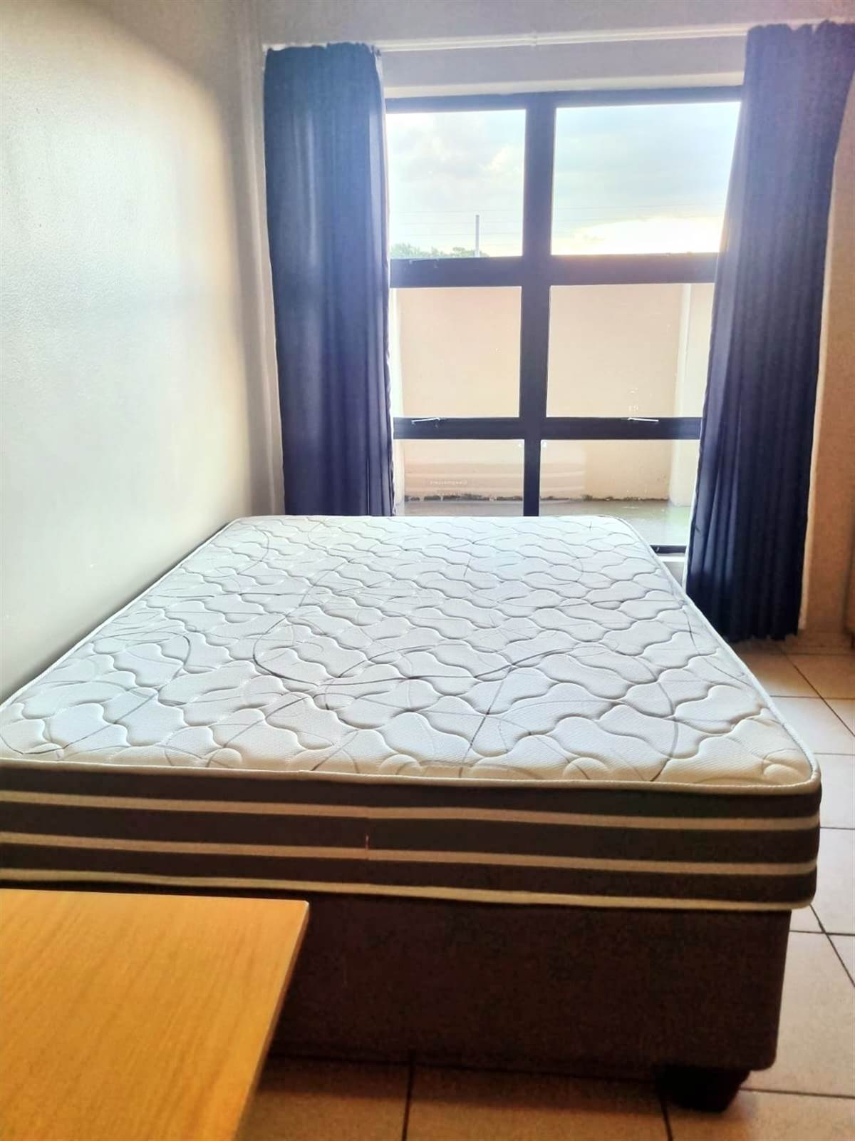 2 Bed Apartment in Braamfontein Werf photo number 7