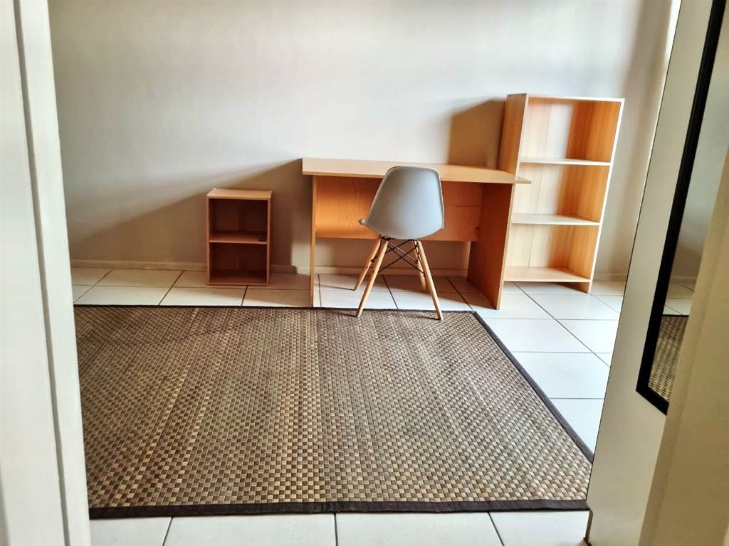 2 Bed Apartment in Braamfontein Werf photo number 16