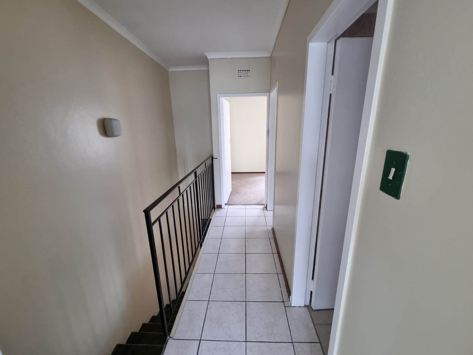2 Bed Apartment in Turffontein photo number 14
