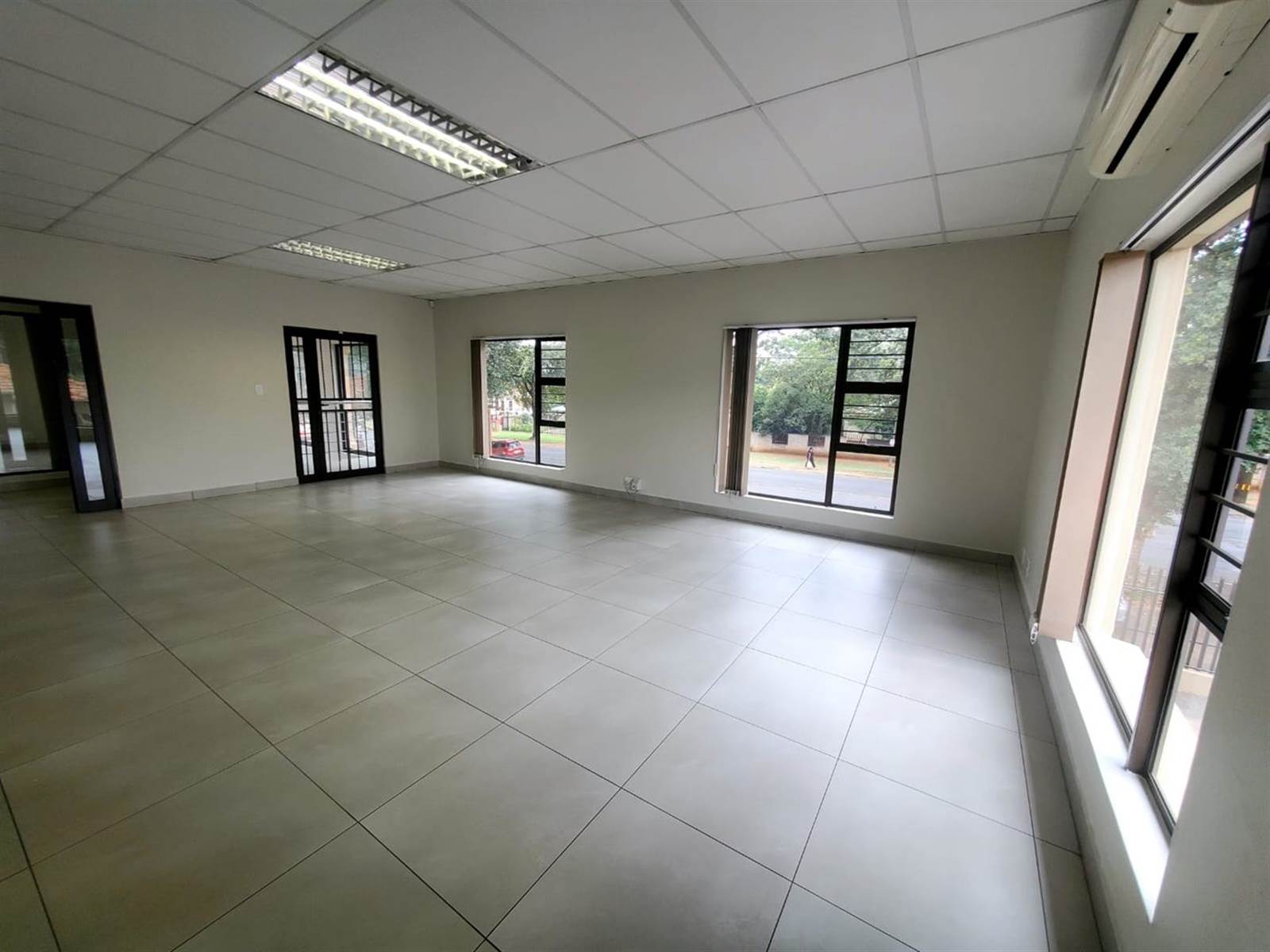 150  m² Office Space in Rynfield photo number 17
