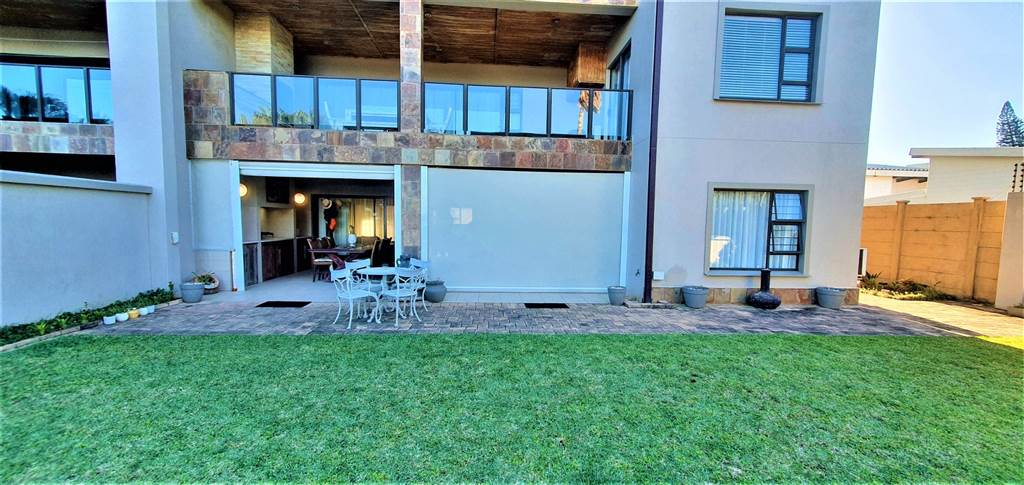 3 Bed Townhouse in Shelly Beach photo number 2