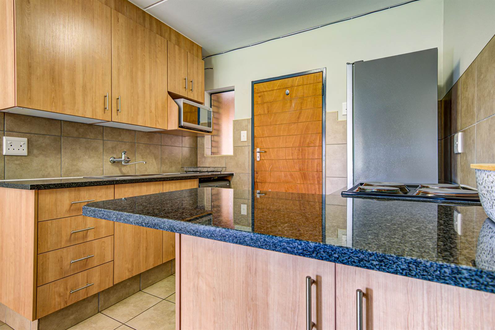 2 Bed Apartment in Auckland Park photo number 3