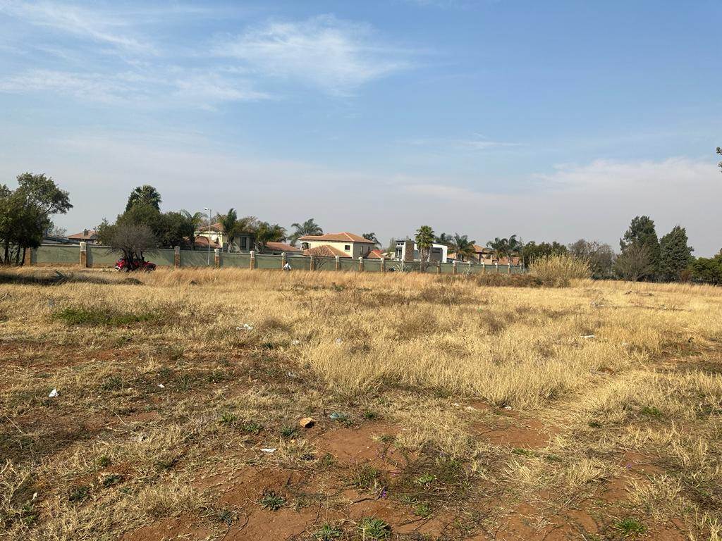 8126 m² Land available in Monavoni AH photo number 3