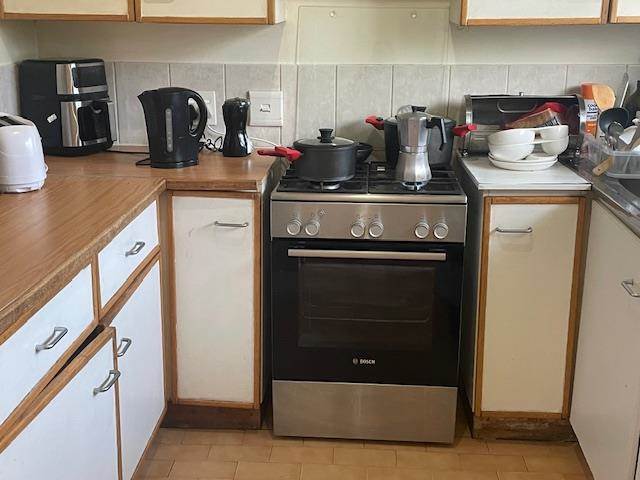 2 Bed Apartment in Illovo photo number 5