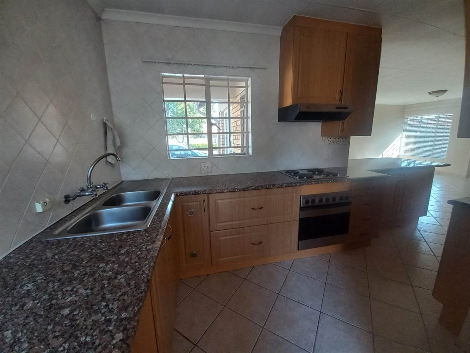 3 Bed Townhouse in Eldoraigne photo number 6