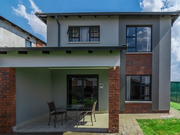 3 Bedroom Duplex 3 Bedroom Duplex