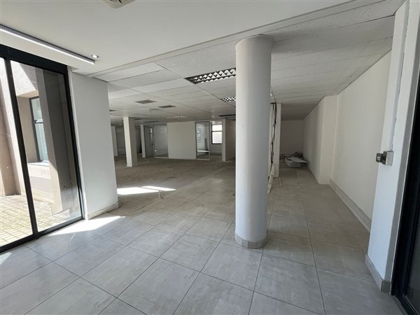 357  m² Commercial space in Sandown