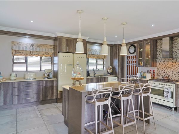3 Bedroom House 3 Bedroom House