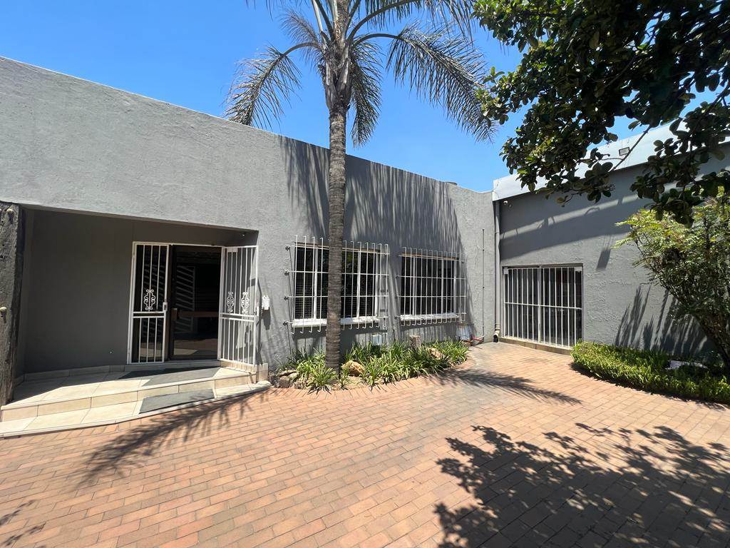 4000  m² Industrial space in Benoni South photo number 1