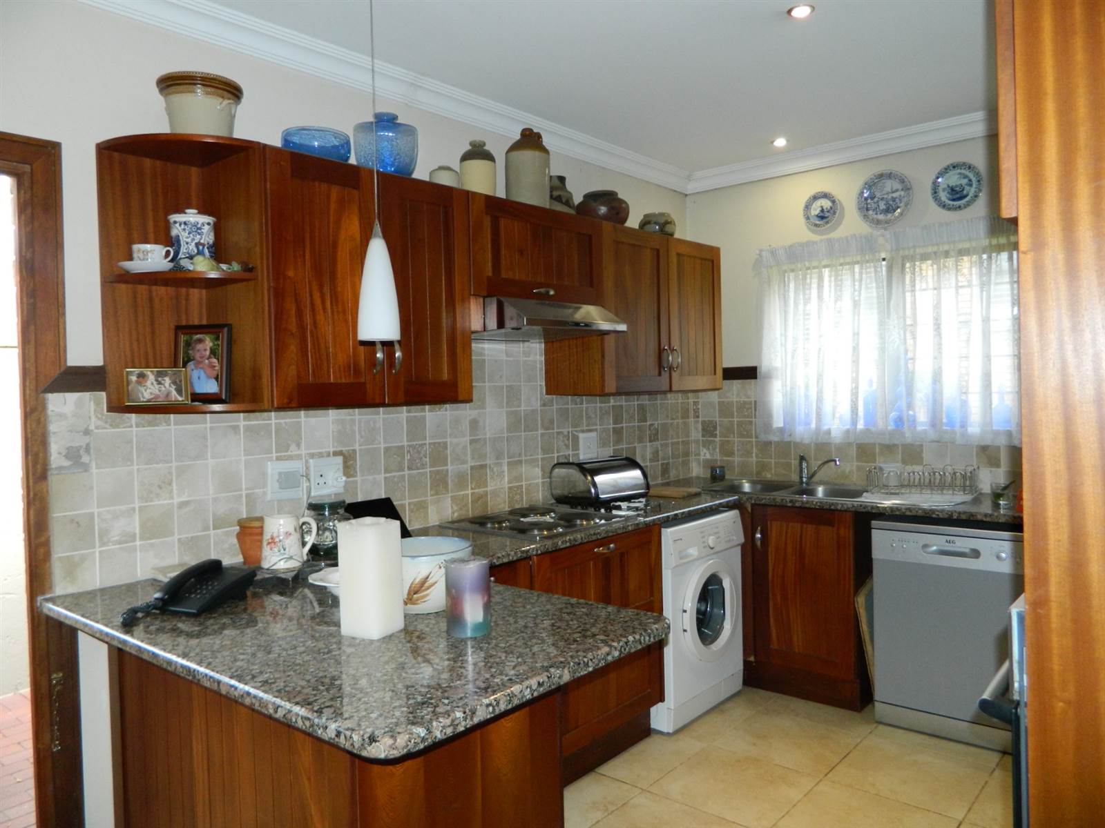 2 Bed Townhouse in Newlands photo number 5