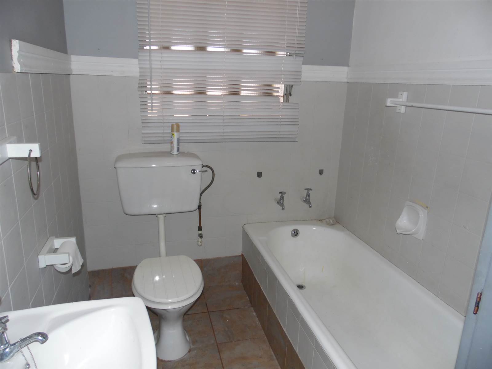 3 Bed Townhouse in Riebeeckstad photo number 8