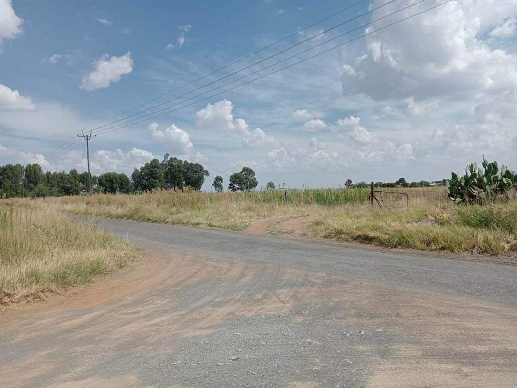 2.1 ha Land available in Quaggafontein photo number 3