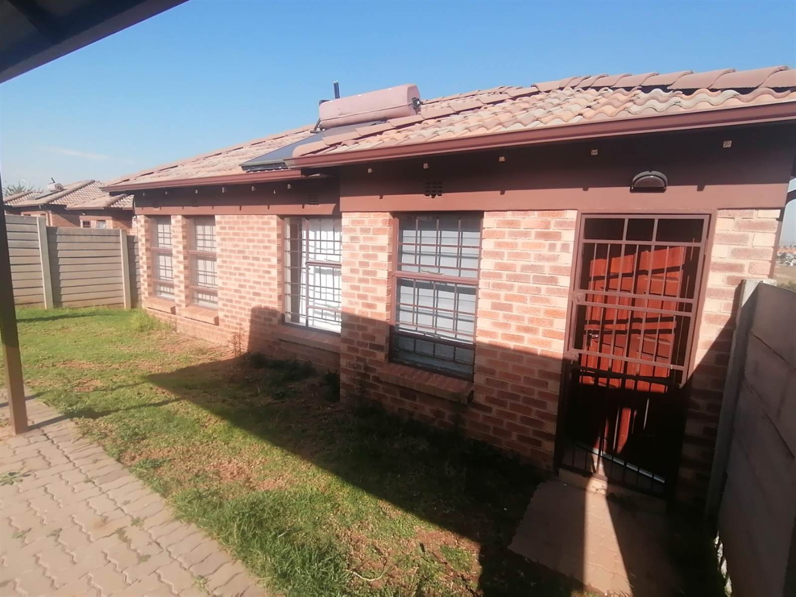 3 Bed House in Olievenhoutbosch photo number 4