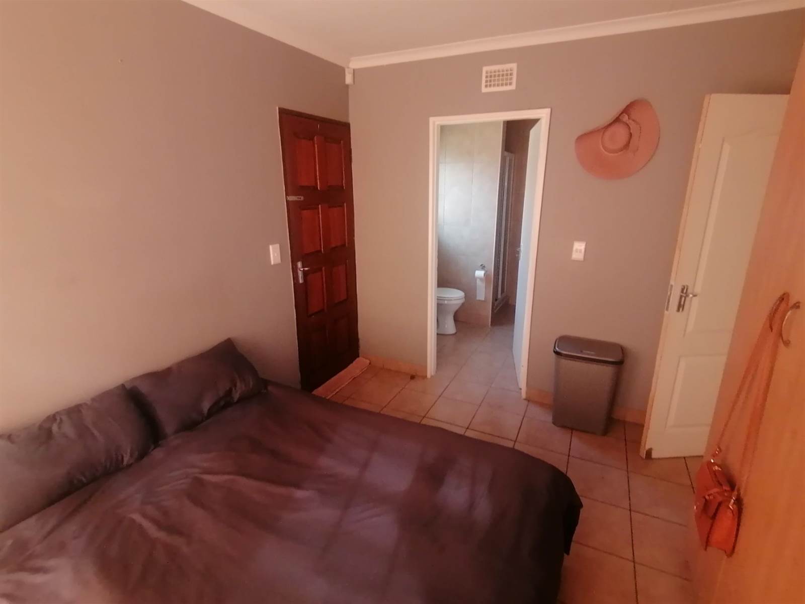3 Bed House in Olievenhoutbosch photo number 19