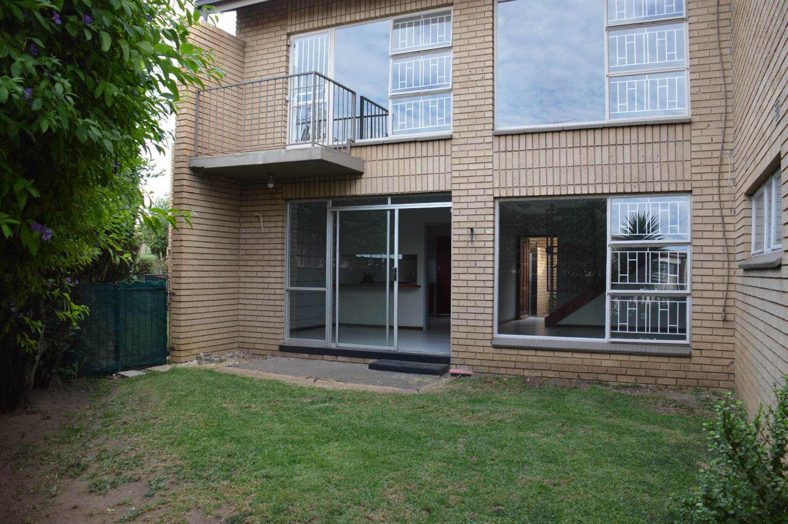 2 Bed Apartment in Benoni Central photo number 17