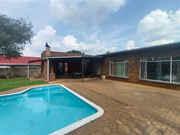 3 Bedroom House 3 Bedroom House