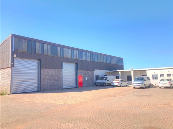 1 750  m² Industrial space