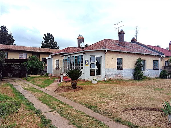 4 Bedroom House 4 Bedroom House
