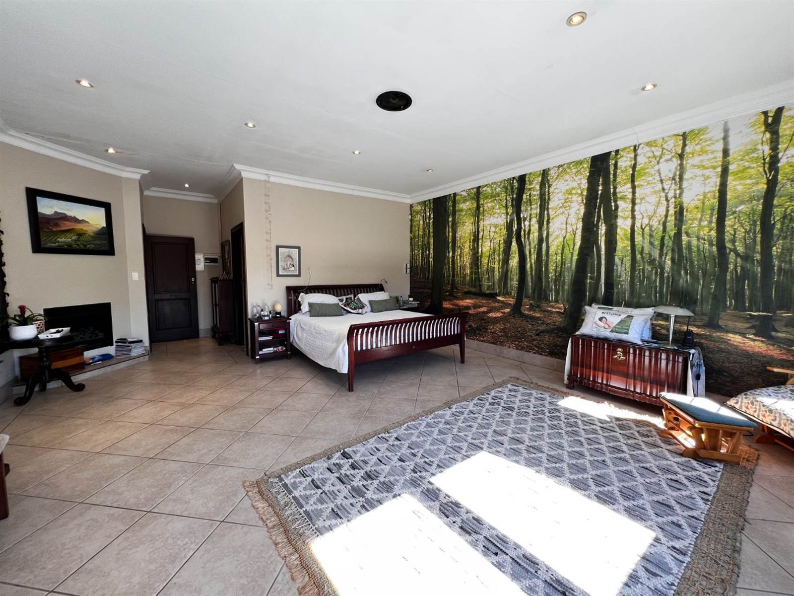 6 Bed House in Leeuwfontein Estate photo number 12