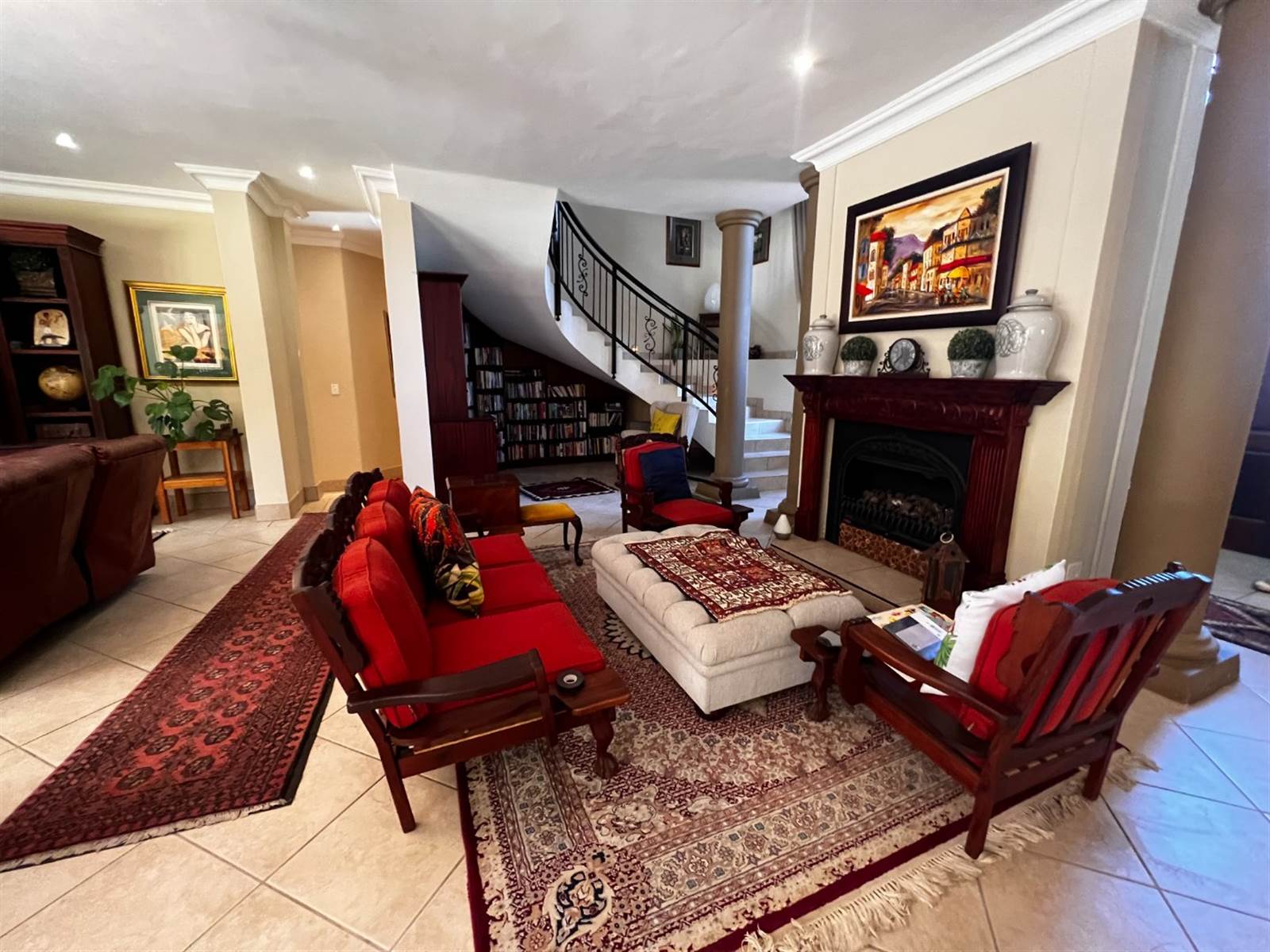 6 Bed House in Leeuwfontein Estate photo number 6