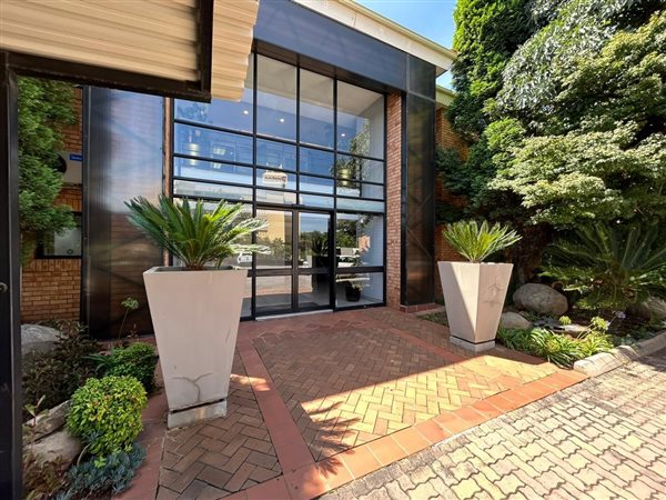 309  m² Commercial space in Constantia Kloof