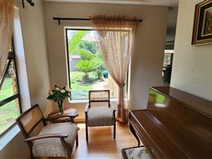 4 Bed House in Silver Lakes Golf Estate
