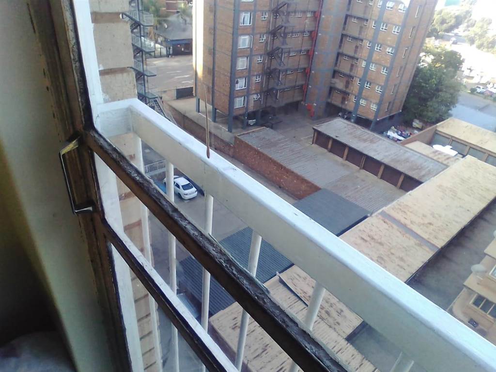 1 Bed Apartment in Pretoria Central photo number 10